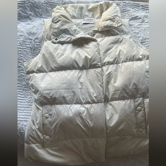 Athleta Cream Puffer Vest LARGE - Picture 7 of 11